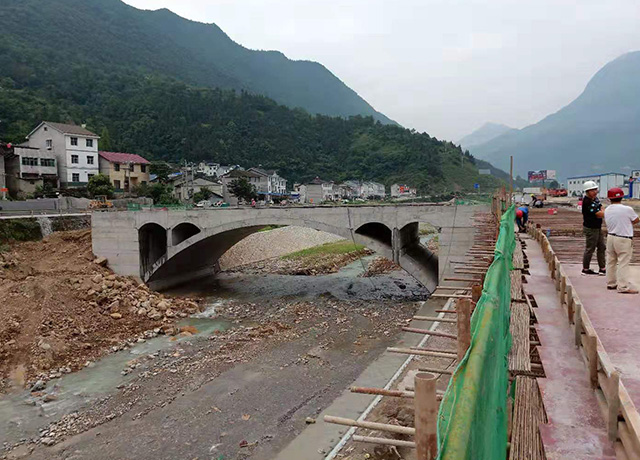 興山縣2015年†批棚戶(hù)區改造項目（古夫片區）配套道路市政工程.jpg